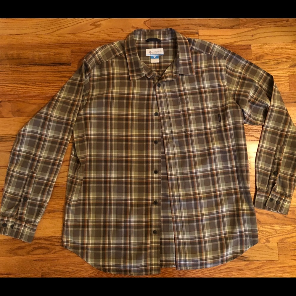 Columbia Men’s Button Up Shirt